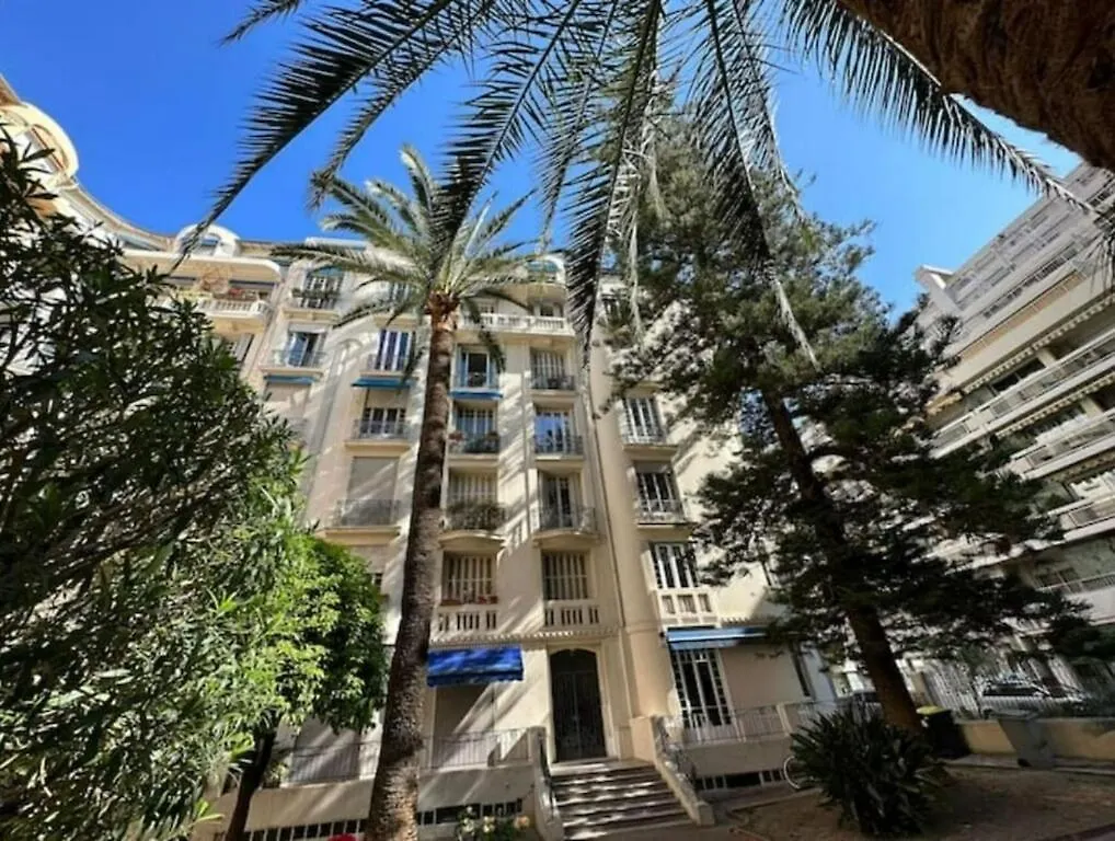Daire Luxueux Appartement 115M2, 3 Chambres Centre Ville Avec Parking A 5 Min Plage -Climatisation Nice