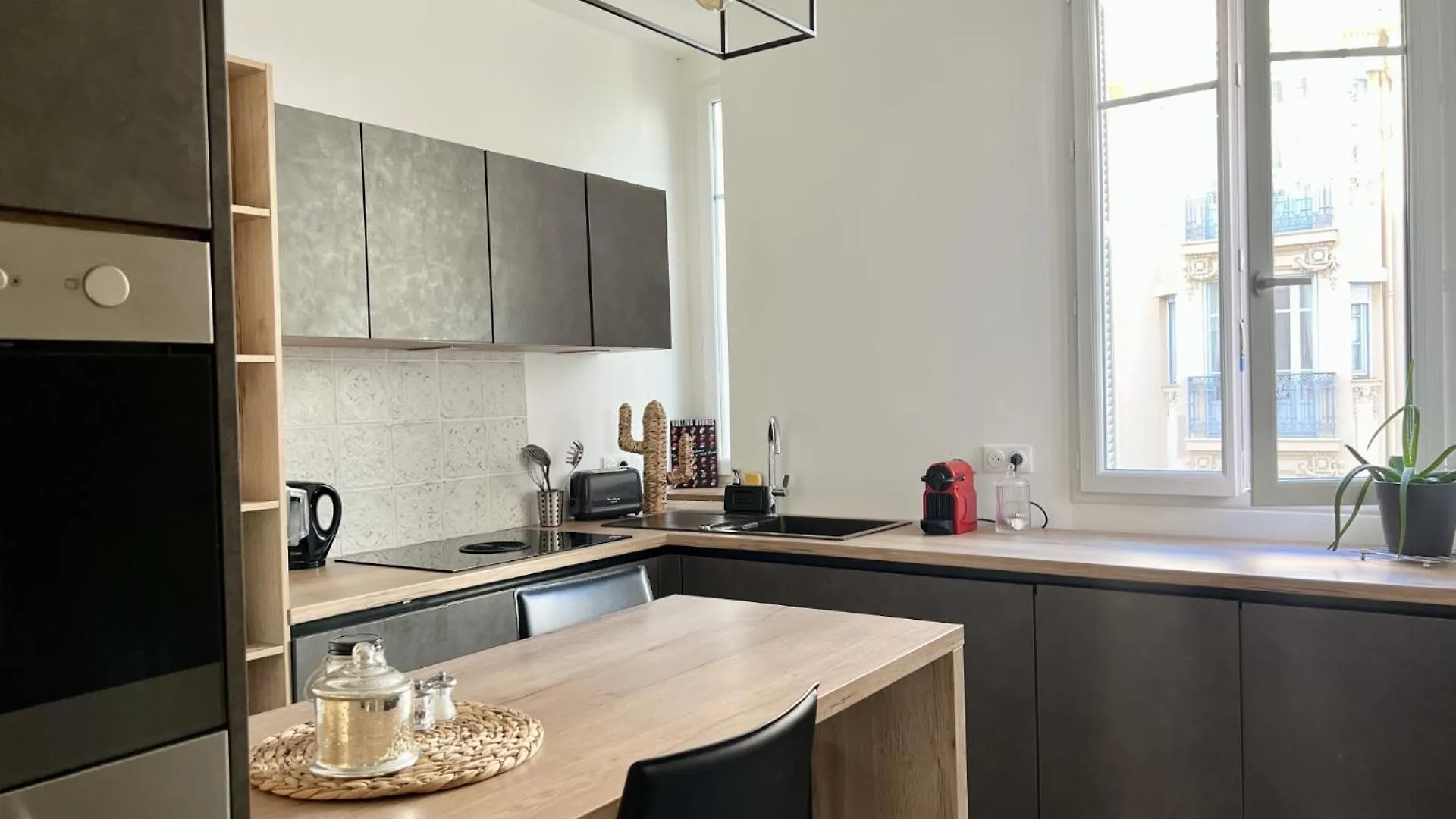 Luxueux Appartement 115M2, 3 Chambres Centre Ville Avec Parking A 5 Min Plage -Climatisation Nice Daire